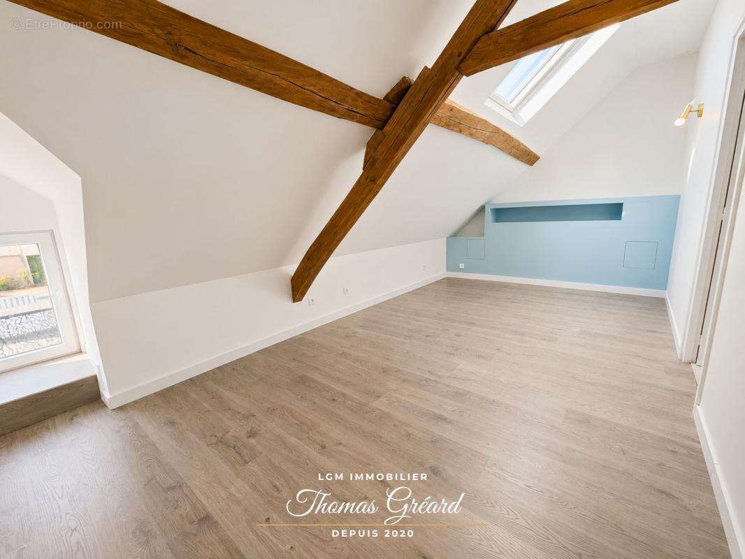 Maison entièrement rénovée de 85 m² avec 3 chambres, garage et jardin clos – Jallans, proche Châteaudun - photo 9