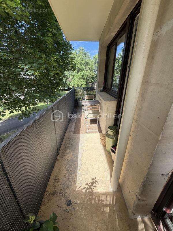 Appartement f3 avec balcon + box + cave + cellier - photo 6