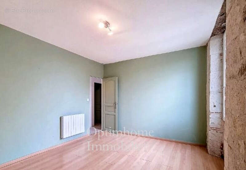 Maison à LA SAUVETAT-DE-SAVERES