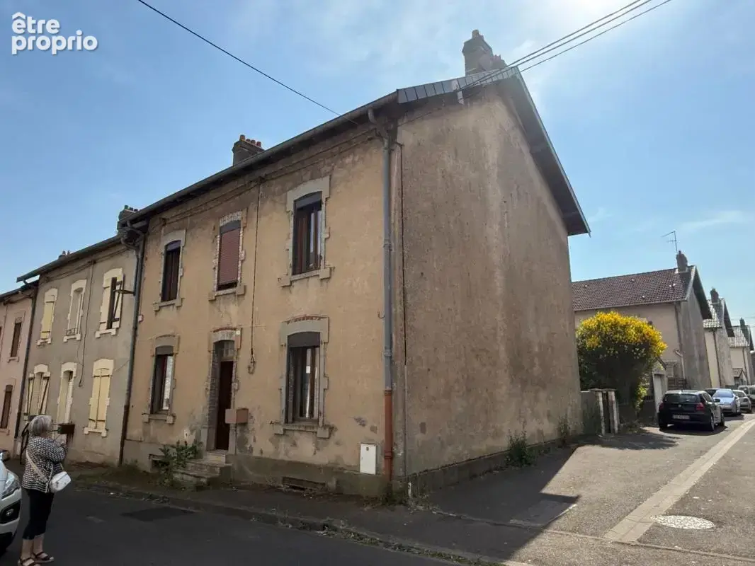 Maison à AUBOUE