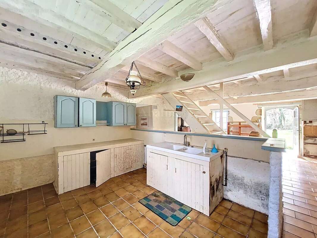 Maison à VIC-FEZENSAC