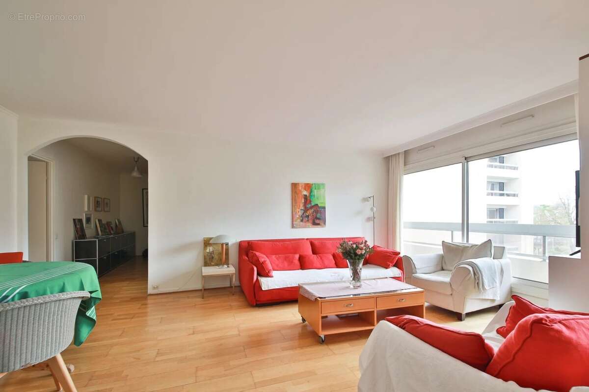 Appartement à ISSY-LES-MOULINEAUX