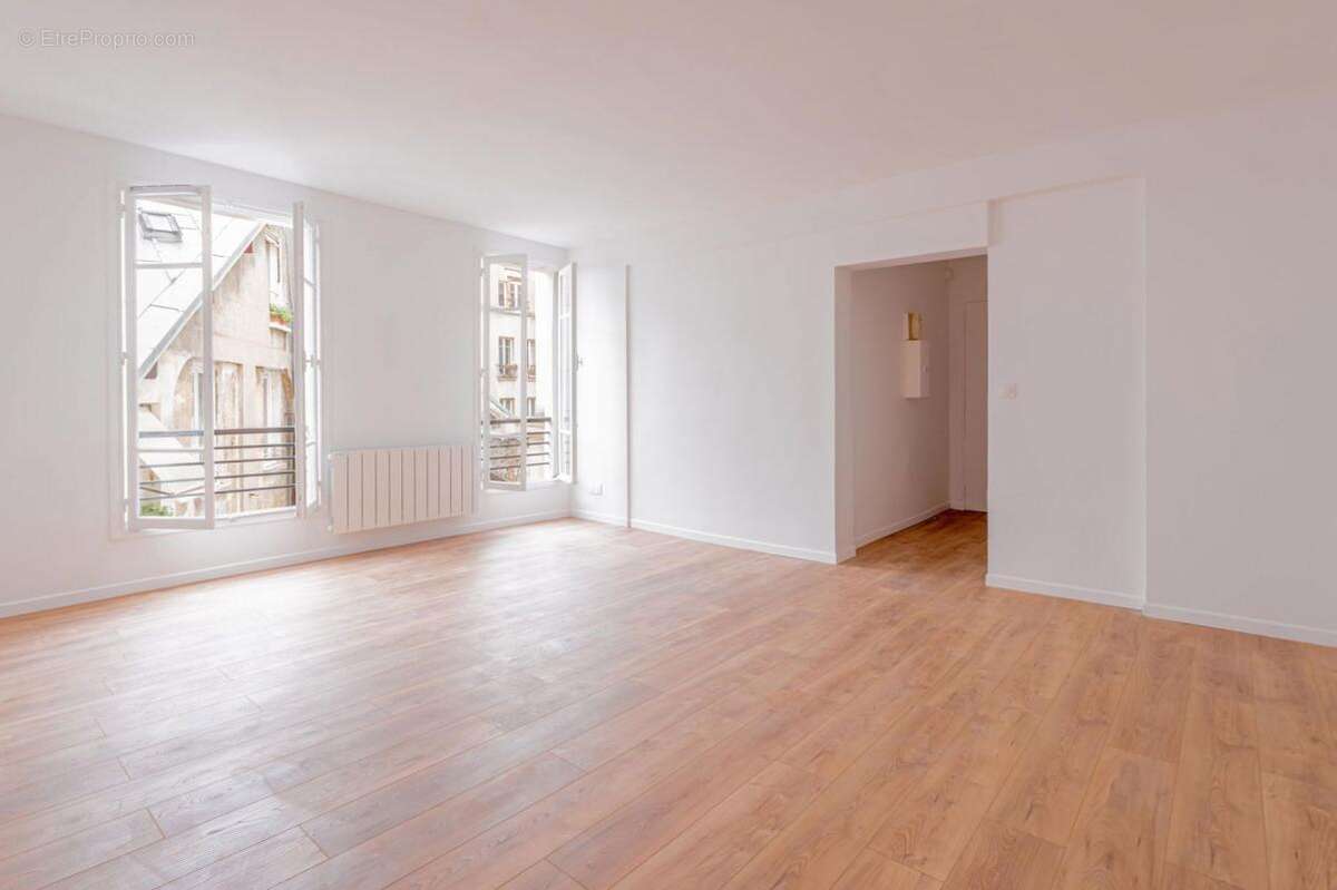 Appartement à PARIS-3E