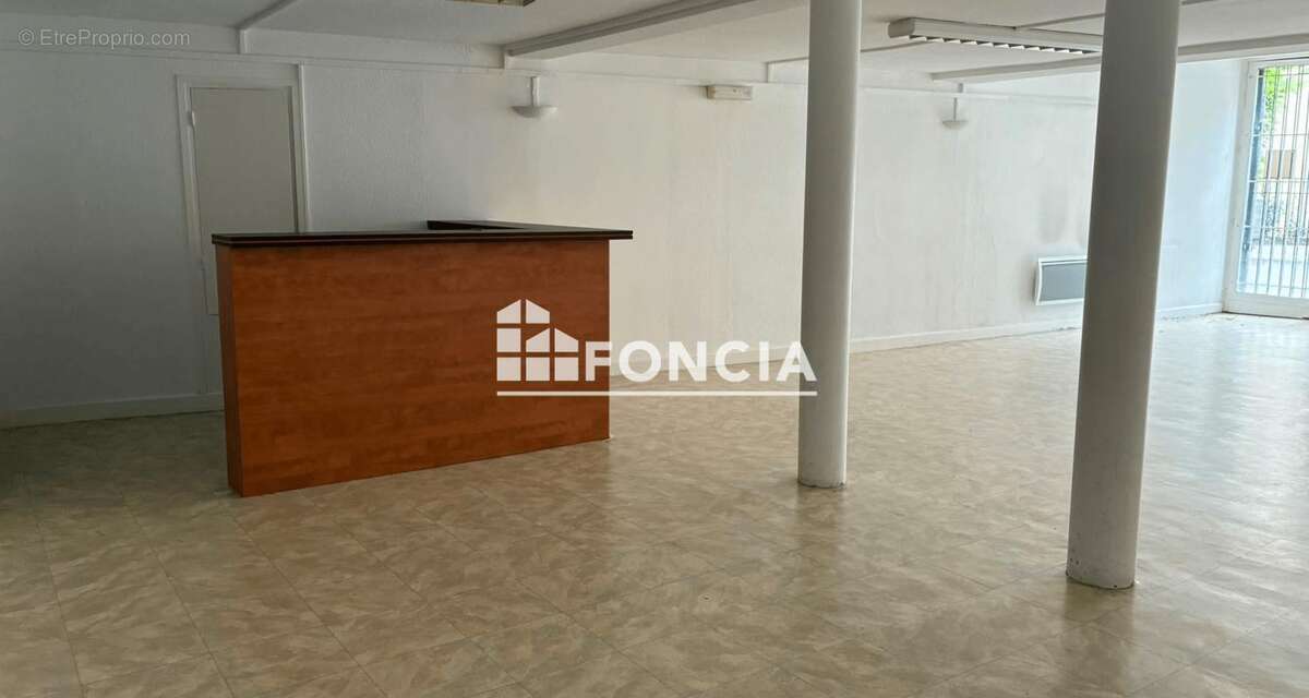 Local commercial, 365 m2, centre Cahors - photo 6