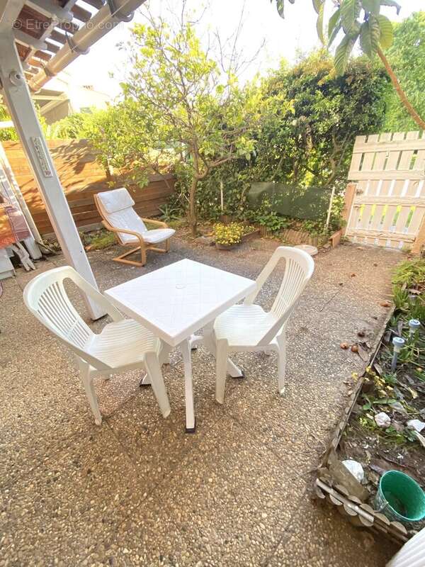 T2 Cabine en rez de jardin + stationnement - photo 11