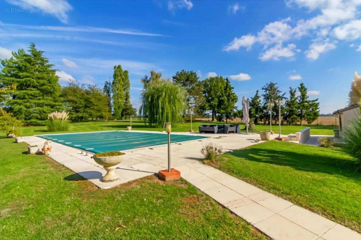 Maison à DAMPIERRE-EN-GRACAY