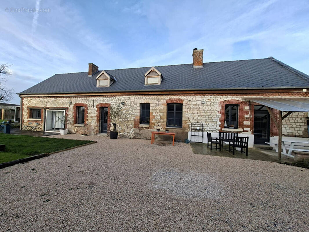 Maison à CILLY