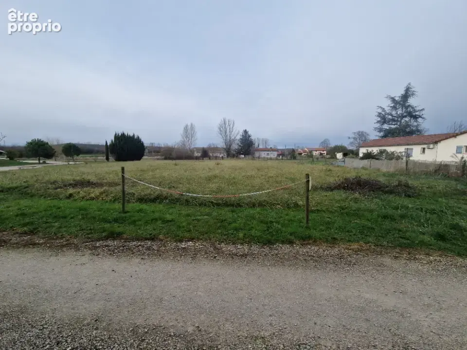 Terrain à MARTRES-TOLOSANE