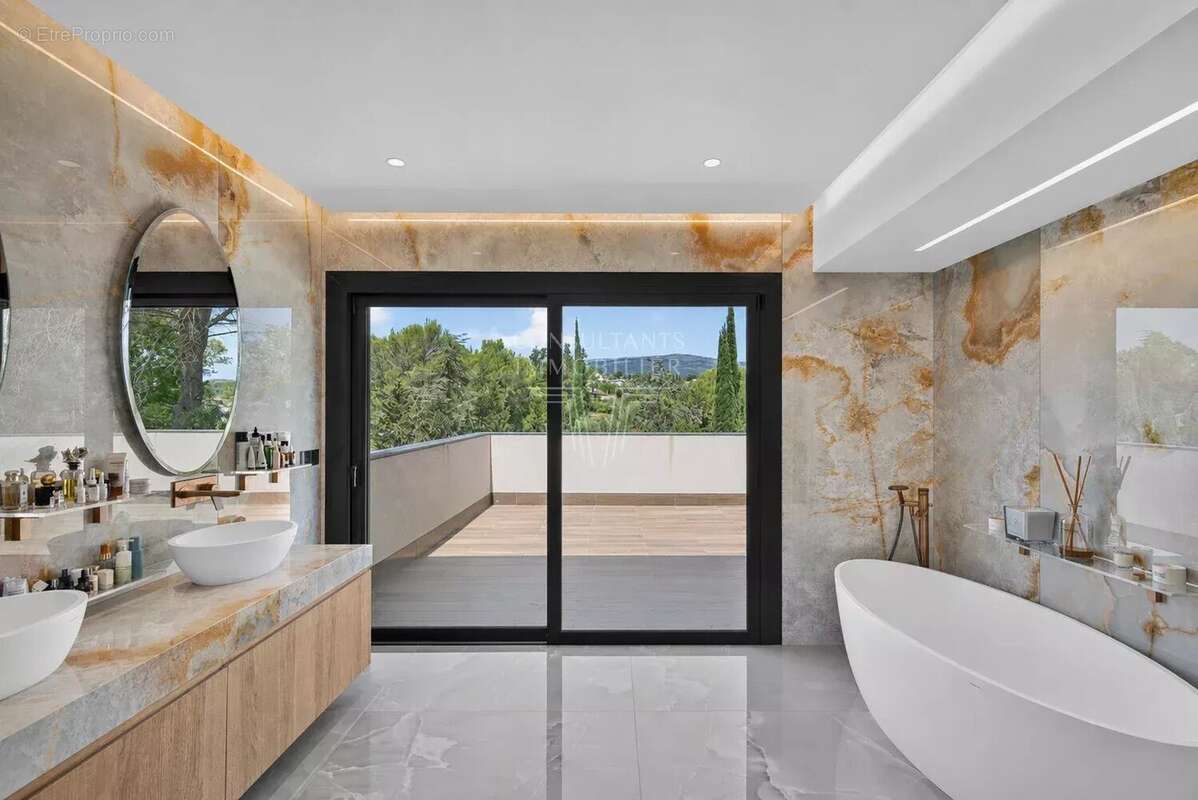 Valbonne. luxueuse villa contemporaine - photo 10