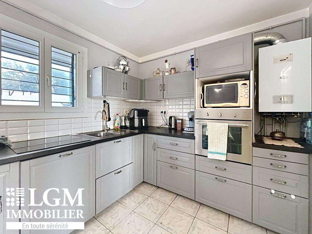 Appartement à VITROLLES