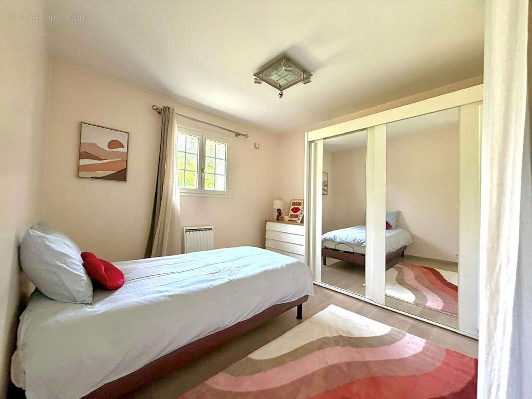 Maison spacieuse dans le coeur de Condé Ste Libiaire - photo 10