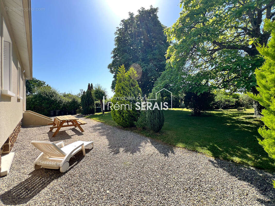 Maison lumineuse avec jardin clos et arboré à Beaumont-sur-Sarthe - photo 15