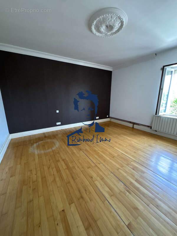 Maison à PRIX-LES-MEZIERES