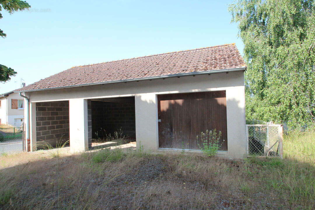 Maison à LUCENAY-LES-AIX