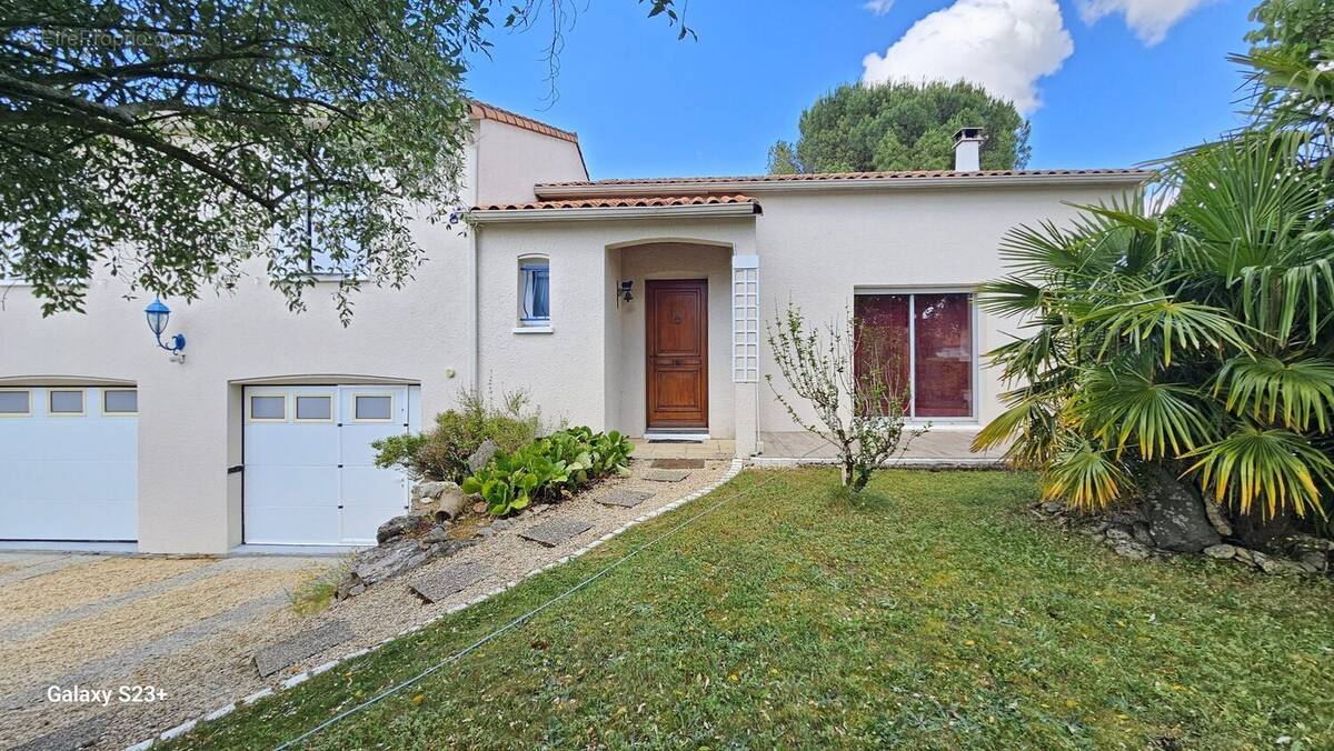 Maison à AIFFRES