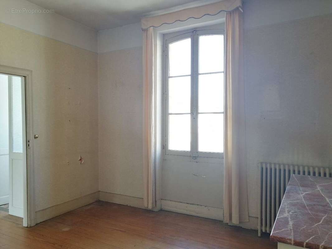 Maison bourgeoise à rénover         secteur Castelsarrasin - photo 5