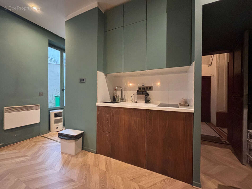 Appartement à PARIS-14E