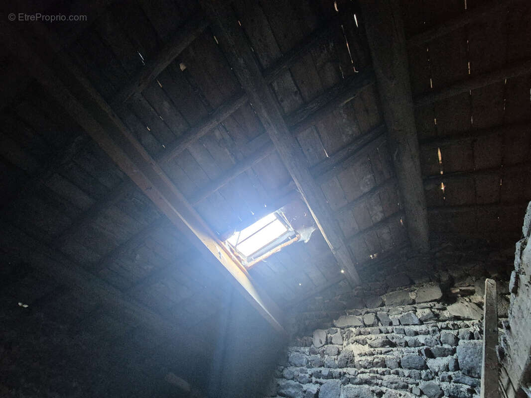 Maison à VEYRE-MONTON