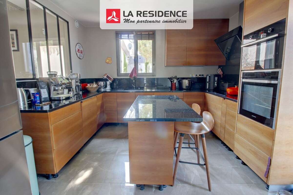 Maison 118 m² à Conflans-Sainte-Honorine  - photo 3