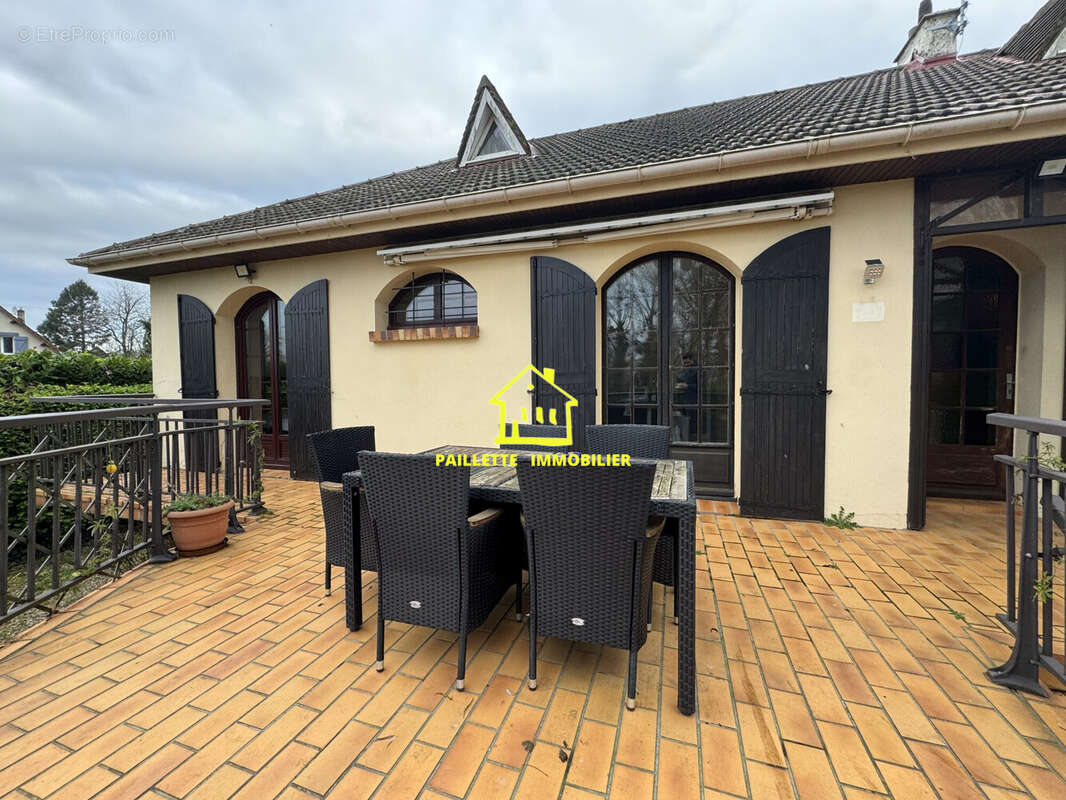 Maison à SAINT-ROMAIN-DE-COLBOSC