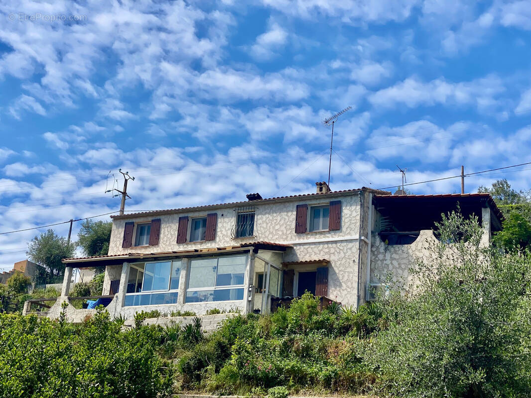 Maison à CARROS