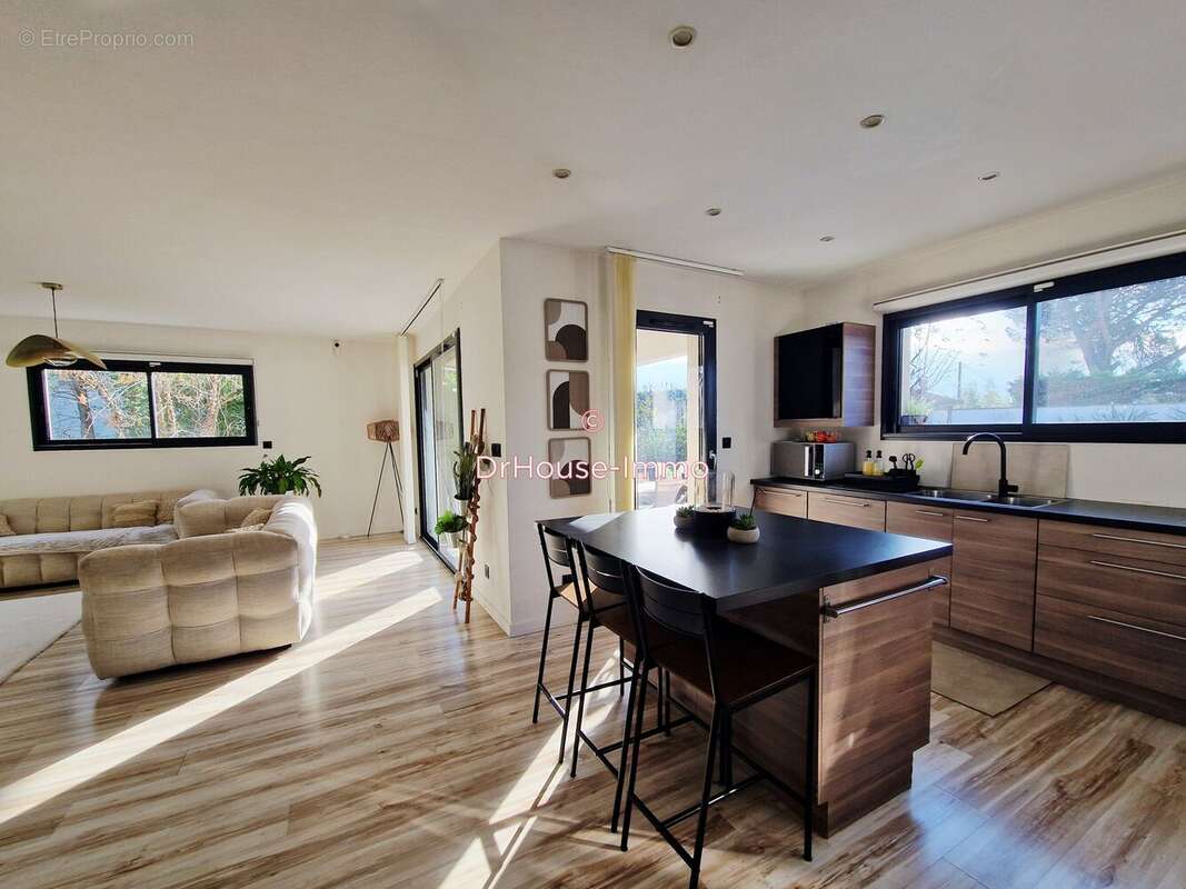 Maison à ROMANS-SUR-ISERE