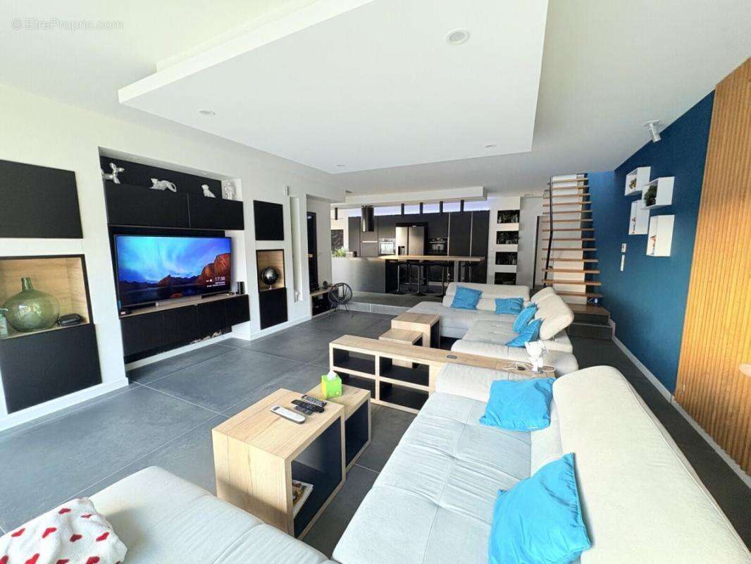 Maison à CASTELNAU-LE-LEZ