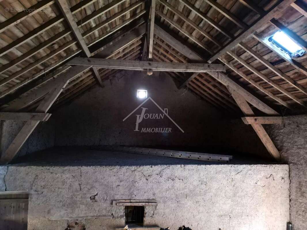 Maison à SAINT-ELOY-LES-MINES