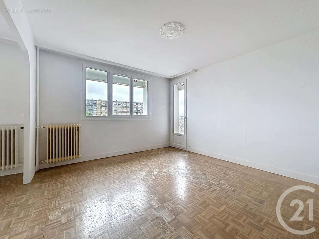 Appartement à MELUN