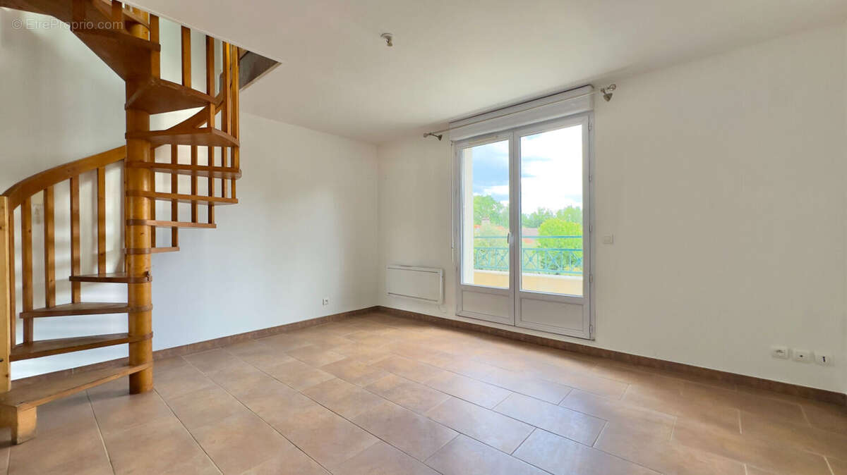 Appartement à SAVIGNY-SUR-ORGE