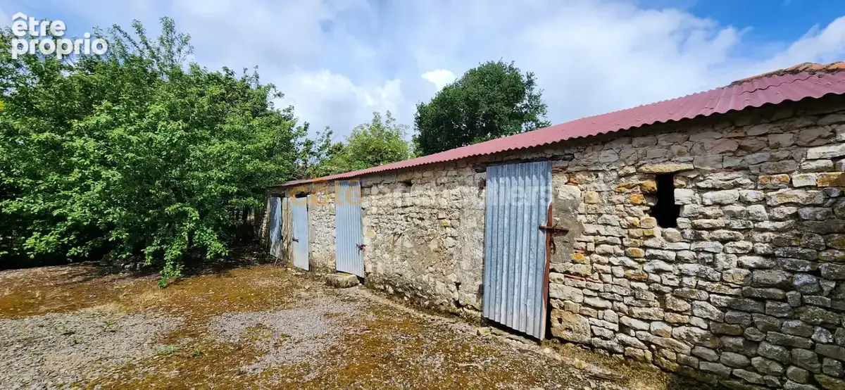 Saint vincent sur jard -- ensemble immobilier -- maison 4 pieces -- grange -- terrains -- 5 hangars - photo 15