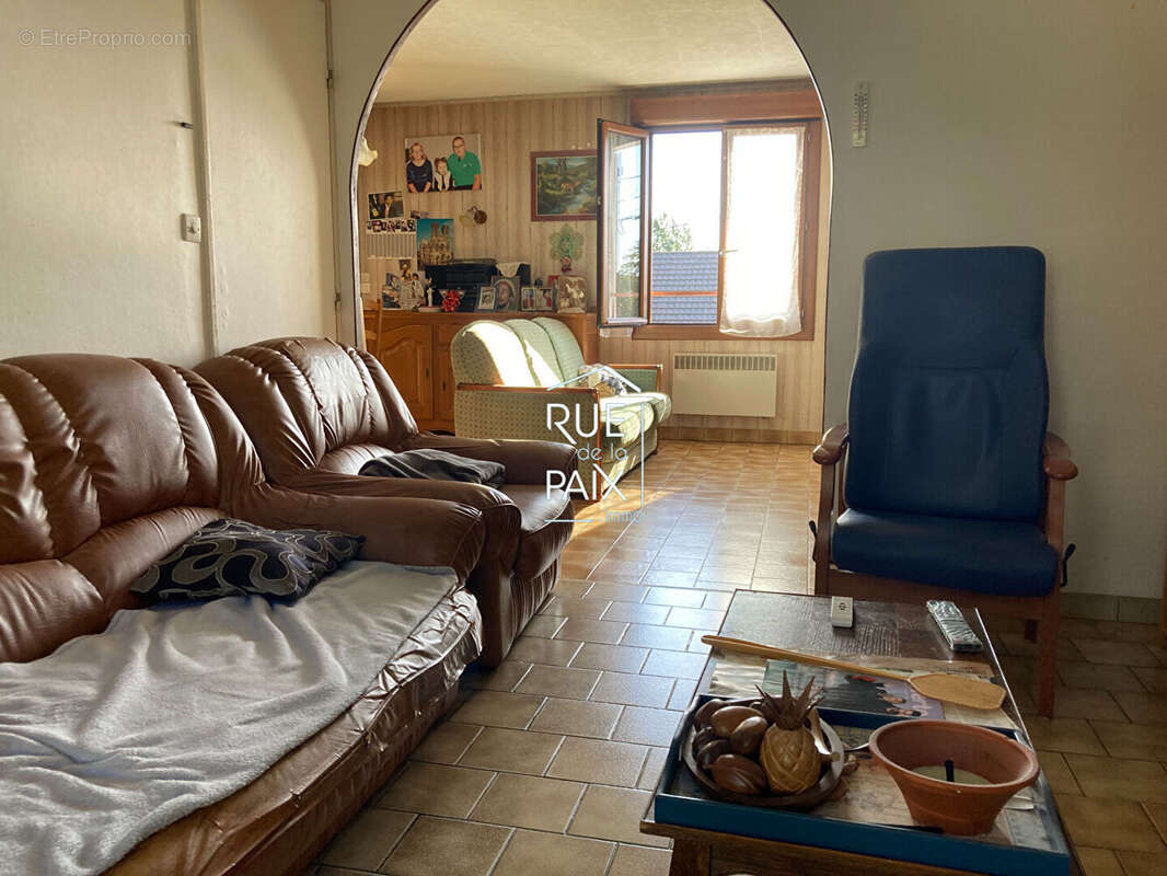 Maison à VAUX-SUR-VIENNE