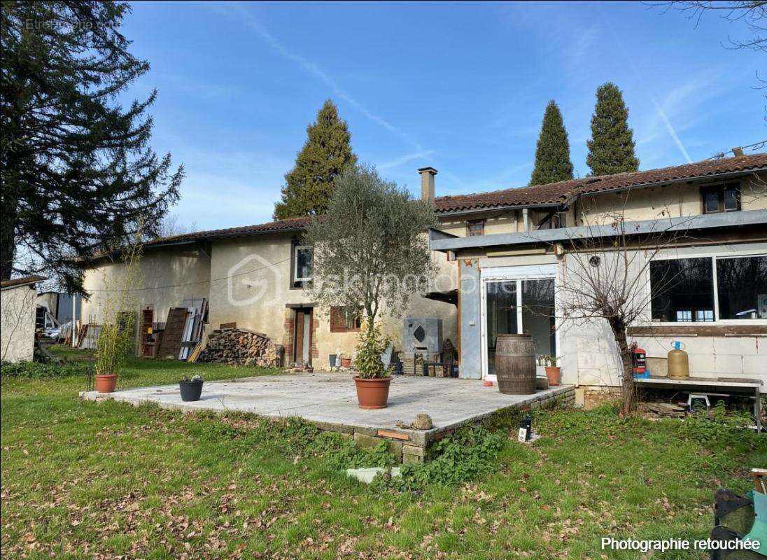 Maison à SAINT-SULPICE