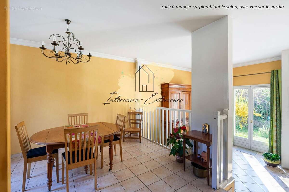 Maison à JOUY-LE-MOUTIER