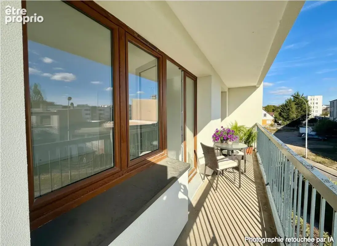 T3 entièrement rénové avec balcon, cave et parking - photo 9