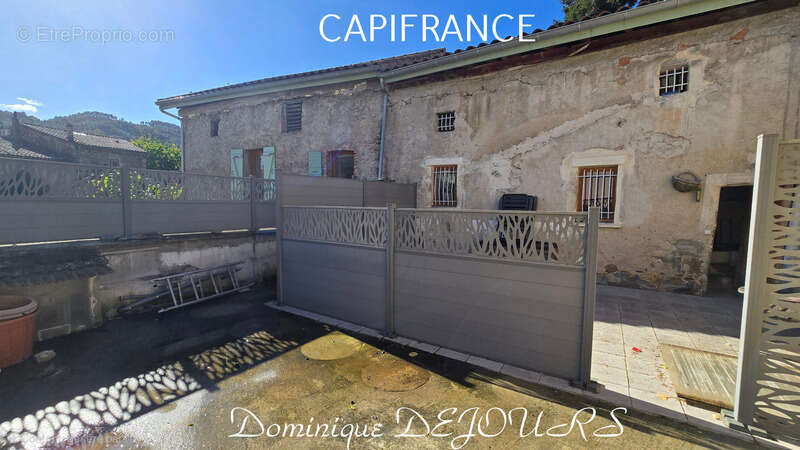 Maison à SAINT-FORTUNAT-SUR-EYRIEUX