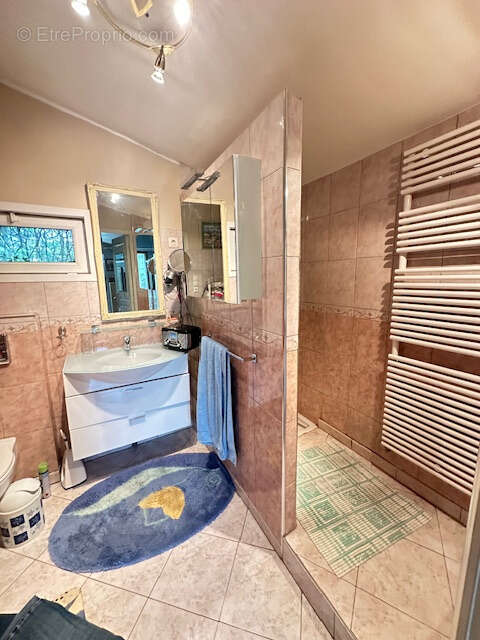 Maison à PERNES-LES-FONTAINES