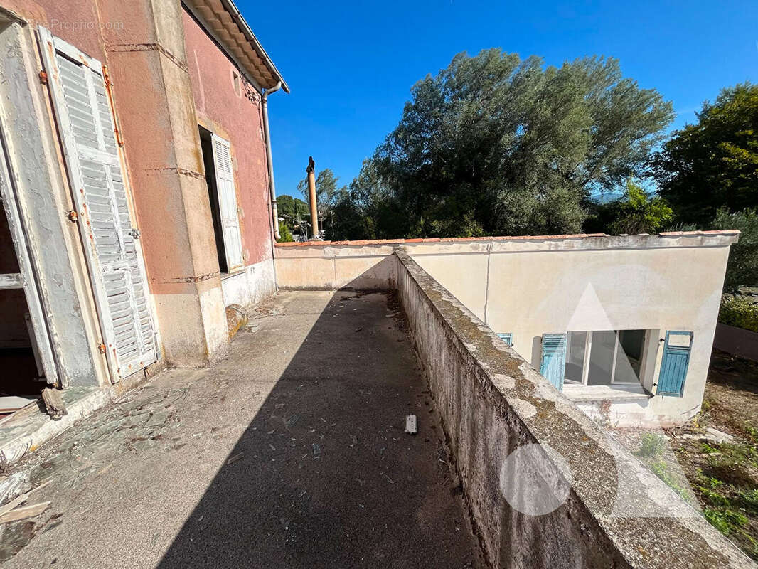 Maison à SALERNES