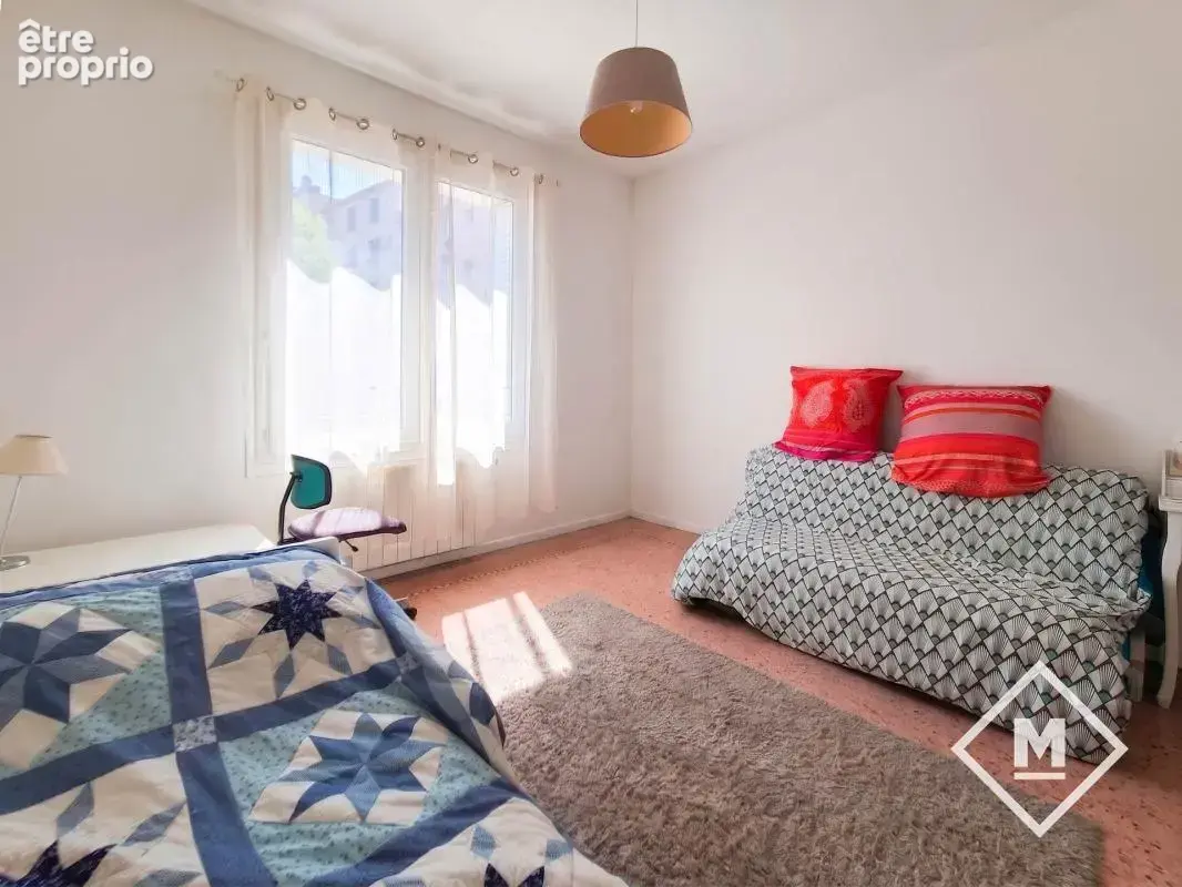 Exclusivité Vente bel appartement type 5 de 115 m2 lumineux en dernier étage avec terrasse et garage 13004 Marseille - photo 13