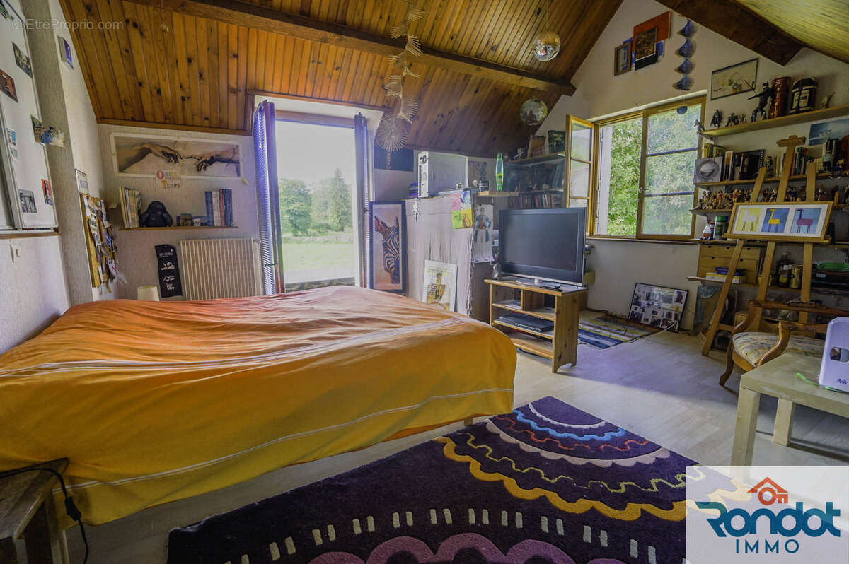 Maison à MAREY-SUR-TILLE