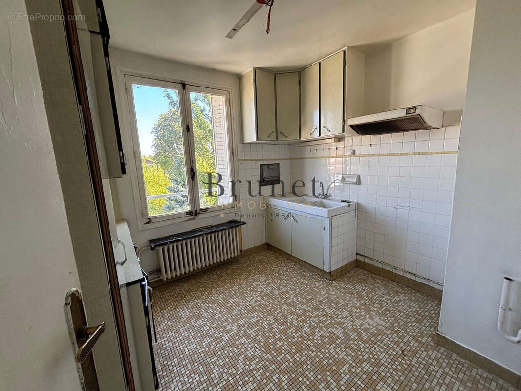Appartement à SAINT-MAUR-DES-FOSSES