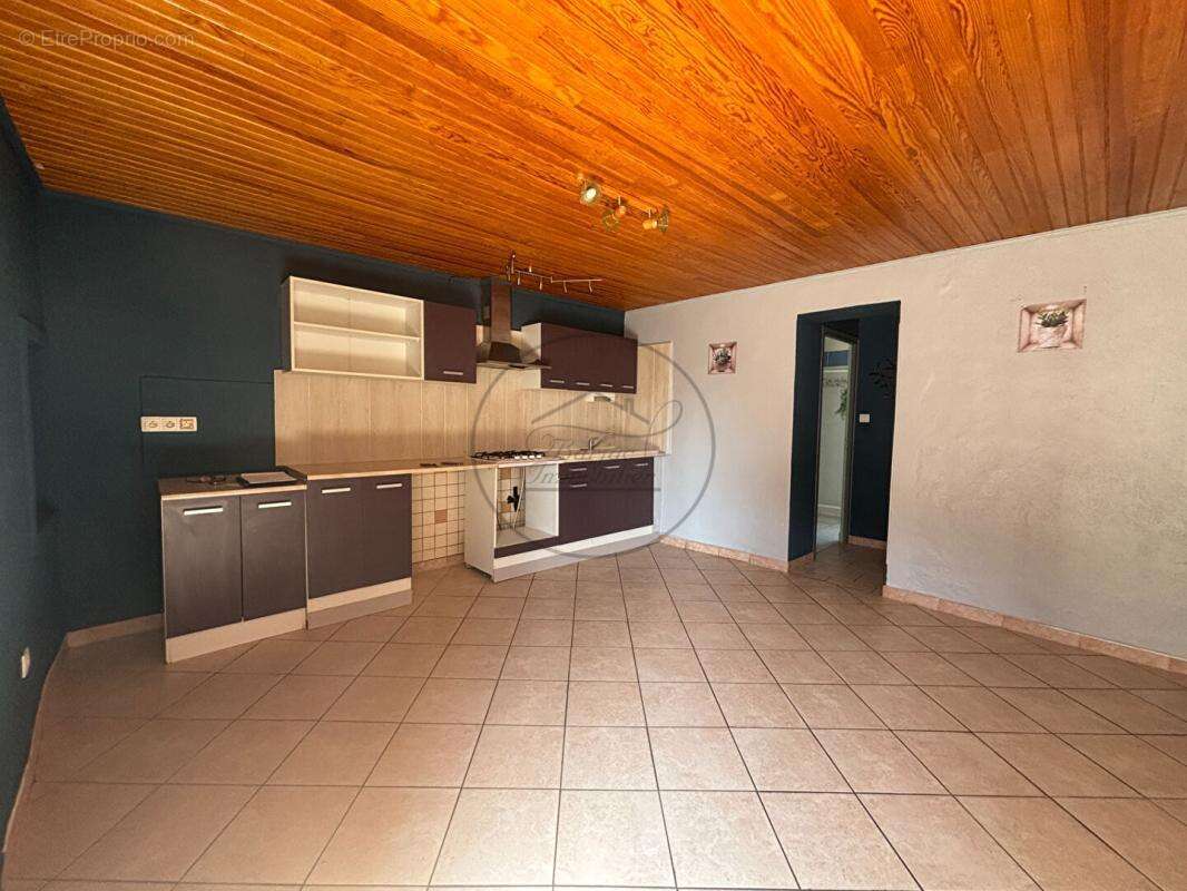 Maison de village avec terrain attenant - photo 6