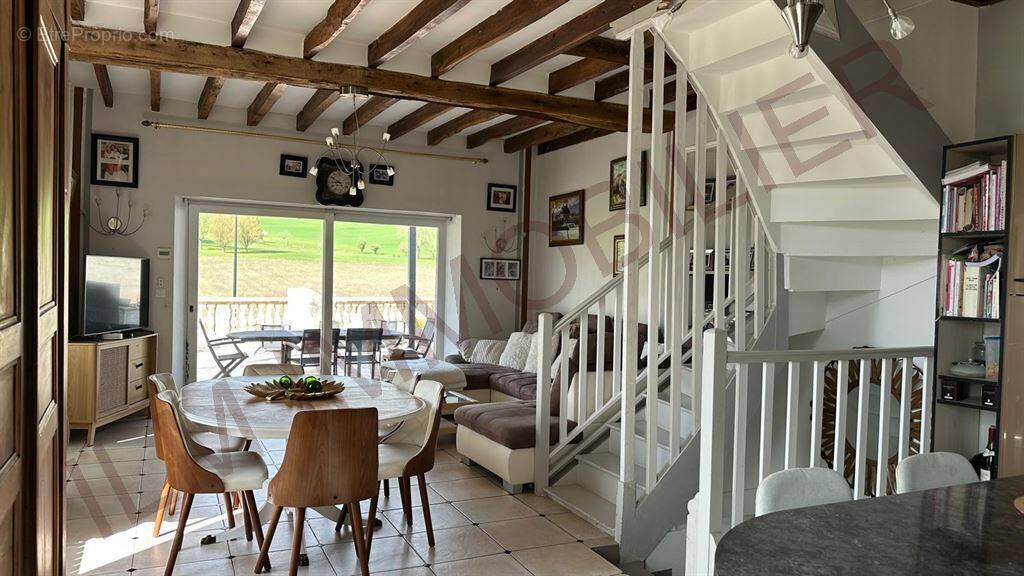 Maison à SAINT-BRIS-LE-VINEUX