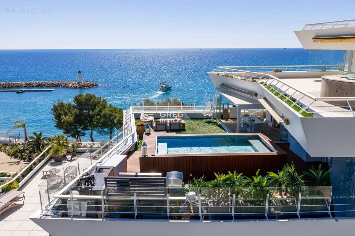Appartement à VILLENEUVE-LOUBET