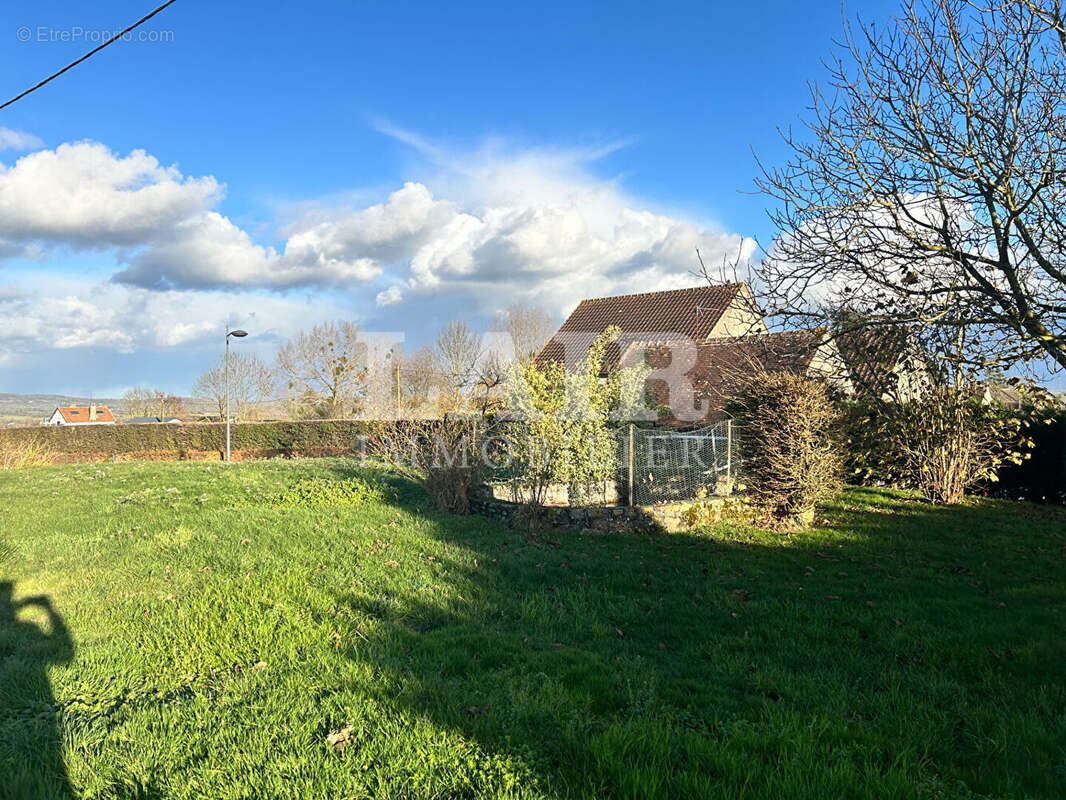 Maison à VILLEDIEU-LES-BAILLEUL