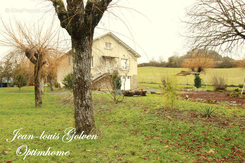 Maison à SEVERAC-LE-CHATEAU