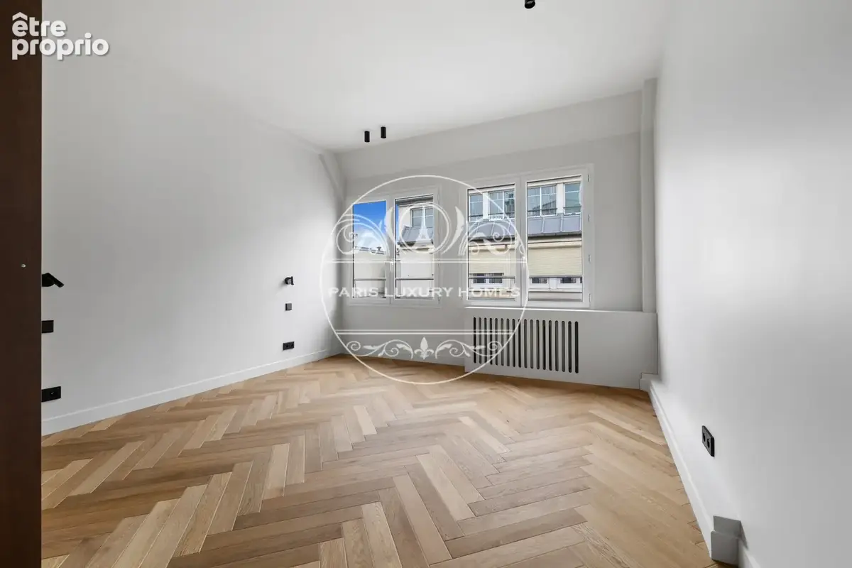 Magnifique duplex rénové avec vue à Paris 8ème ! - photo 20
