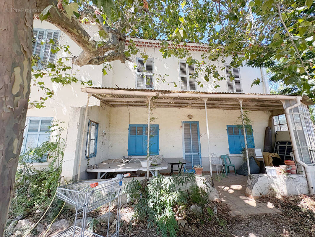 Maison à HYERES