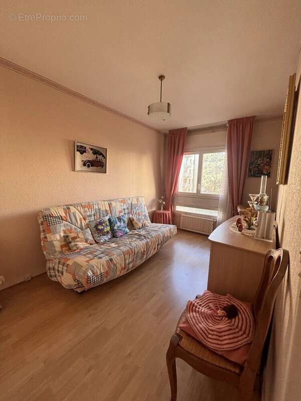 Appartement à HOUILLES