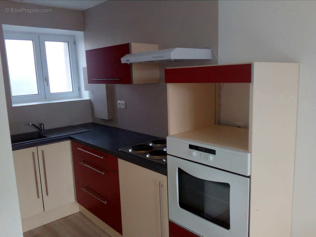 Maison à NOYANT-LA-GRAVOYERE